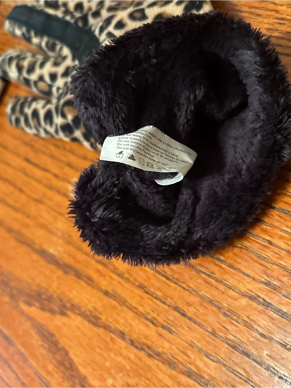 Women’s Touchscreen Gloves Leopard Animal Print Faux Fur Lined Cozy